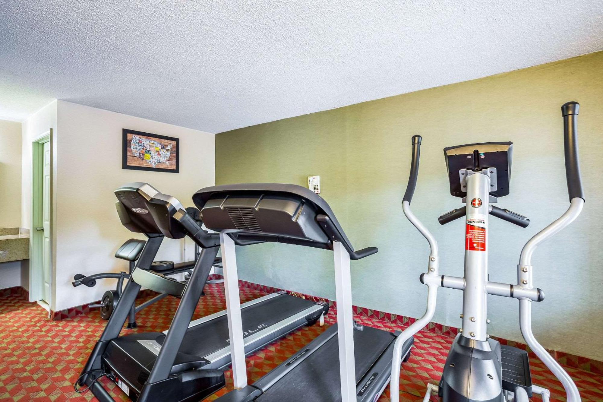Econo Lodge Huntington - Barboursville University Area Eksteriør billede