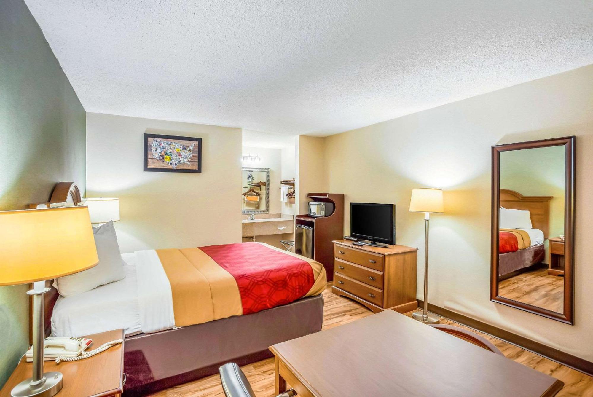 Econo Lodge Huntington - Barboursville University Area Eksteriør billede