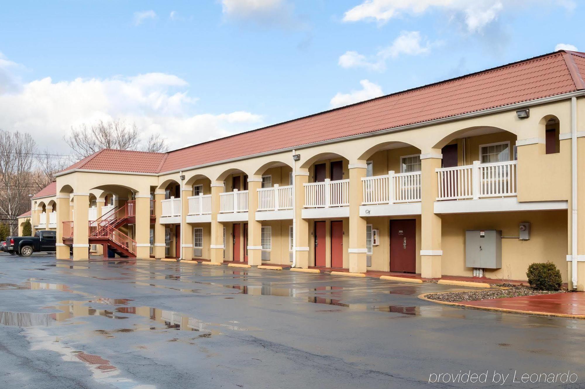 Econo Lodge Huntington - Barboursville University Area Eksteriør billede