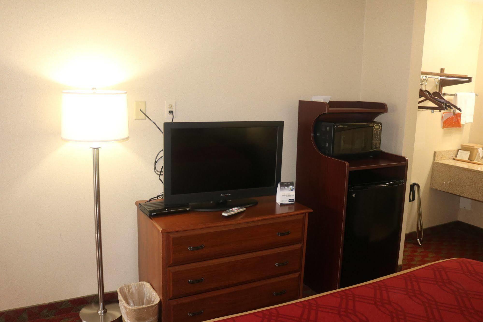 Econo Lodge Huntington - Barboursville University Area Eksteriør billede