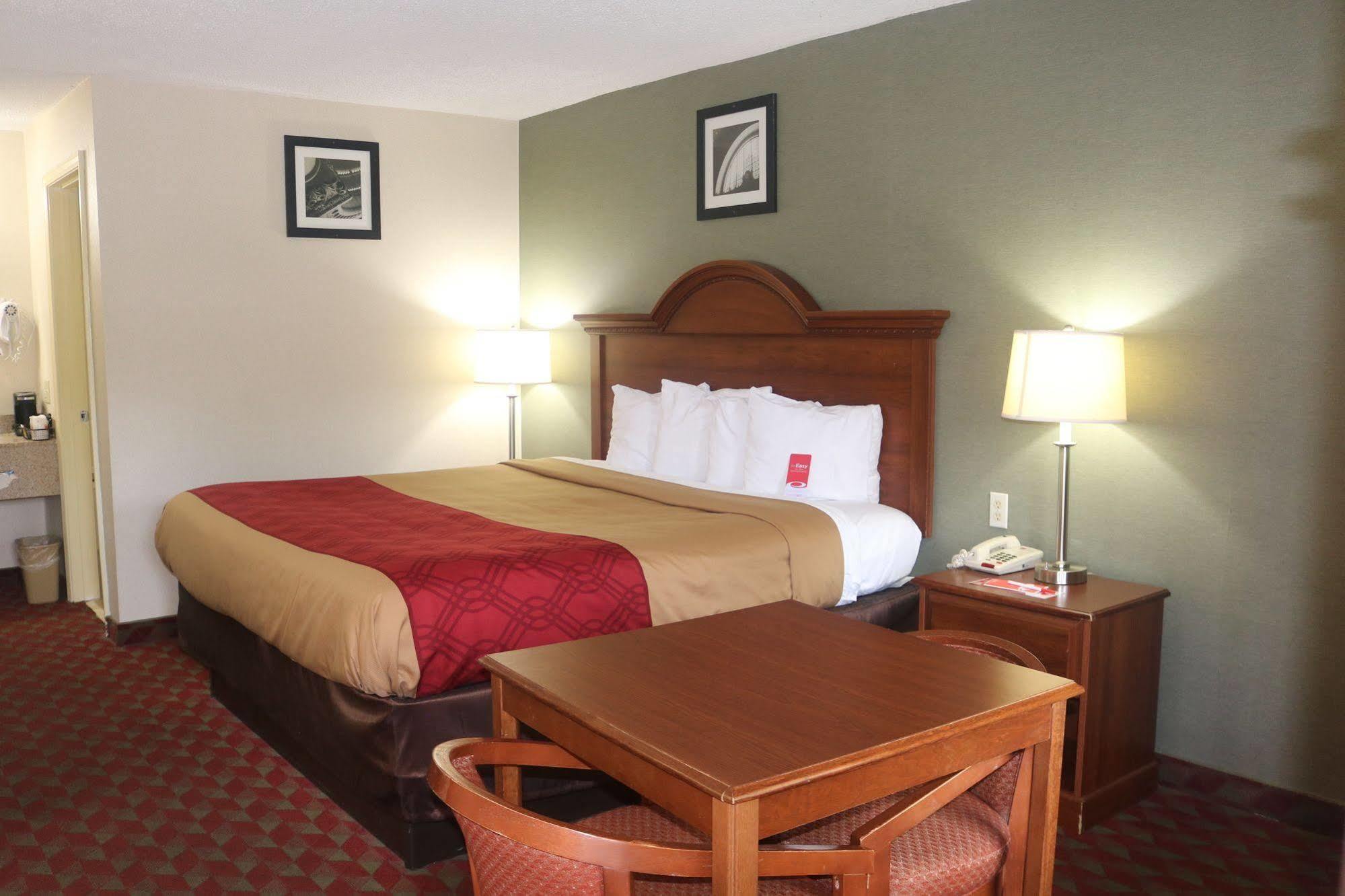 Econo Lodge Huntington - Barboursville University Area Eksteriør billede